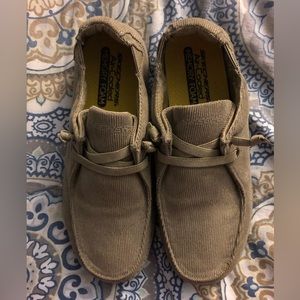 New Sketchers Unisex Kids Tan Corduroy Air Cooled Slip On Sneakers Size 3.5